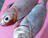 Foto del paso 1 de la receta: Besugos al horno con patatas, infusionados con aceite de tomillo