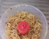 Foto langkah ke 4 dari resep Donut Donat Indomie 🍩.