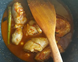 Foto langkah ke 2 dari resep Semur Ayam Kecap Berempah.