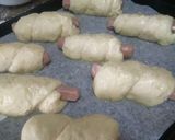 A picture of step 6 of Sausage roll.