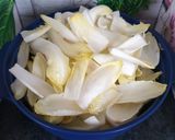 Une image de l'étape 3 de Tarte tatin aux endives avec un moule inversé silicone.