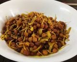 A picture of step 3 of Sprouted Chana.