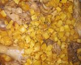 Foto del paso 3 de la receta: Pollo con papas en paellera
