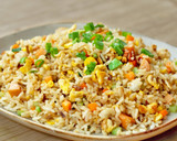 Foto langkah ke 6 dari resep Nasi Goreng Hong Kong.