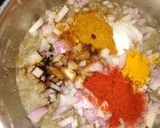 A picture of step 3 of Fish egg fry.