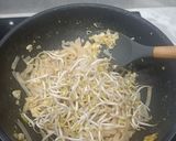 Foto langkah ke 4 dari resep Pad Thai.