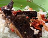 Foto langkah ke 4 dari resep Iwak pe sambel penyet (ikan pe/pari asap).