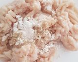A picture of step 1 of Minced Chicken with Thai Basil.