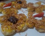 Foto langkah ke 7 dari resep Pastry Cheese Flower.