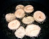 A picture of step 4 of Chhena jilapi.