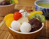 A picture of step 4 of Matcha Ice Cream and Shiratama Fruit Anmitsu.