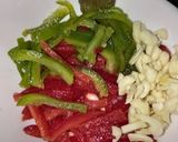 Foto del paso 1 de la receta: Atún rojo en salsa portuguesa (con lo que hay en casa)
