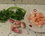 Foto del paso 3 de la receta: Almejas y langostinos con arroz