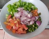 Foto langkah ke 2 dari resep Kembung Goreng Sambal Dabu-Dabu.