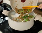 Foto langkah ke 4 dari resep Resep Soto Banjar Devina Hermawan.