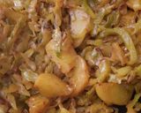 A picture of step 2 of Aloo ka pattagobhi ki sabji.