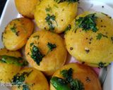 A picture of step 3 of Appe crispy dhokla.