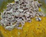 Foto del paso 3 de la receta: Arepa🥯con pollo🍗en salsa🥭de mango🧅picante🧄🌶️🥙