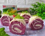Foto langkah ke 5 dari resep Cheese Taro Roll Cake.