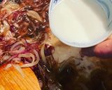 Hagymás karamellszósz (halhoz, sültekhez) recept fázis 3 fotója