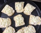 ચીઝ ગાર્લીક બ્રેડ (Cheese Garlic Bread Recipe in Gujarati) રેસીપી સ્ટેપ3ફોટો