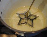 A picture of step 7 of Persian rosette cookies (Noon Panjereh).