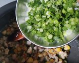 A picture of step 4 of Chicken Clear Soup.