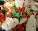 Foto del paso 4 de la receta: 🐔Filetes de pechuga de pollo con hortalizas🧅🧄🥒🥕🫑🍅