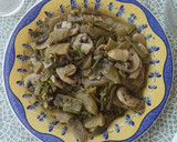 Foto del paso 2 de la receta: Salteado de espárragos, champiñones y judías verdes