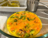 Foto del paso 3 de la receta: Tortilla española de brócoli y zanahorias 🥕 🥦