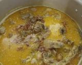 Foto langkah ke 5 dari resep Masak santan ayam kampung enak.