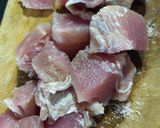 Foto langkah ke 1 dari resep Tuna Woku Kemangi.