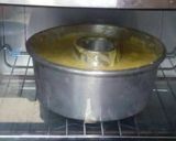 Foto langkah ke 4 dari resep Lemon Cake dengan lemon glazing.