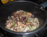Foto del paso 1 de la receta: Tallarines con hongos y verdeos