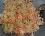 Foto langkah ke 5 dari resep Nasi goreng udang.