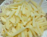 A picture of step 4 of Aloo Qeema.