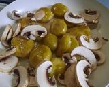 Foto del paso 5 de la receta: Papines, hongos y espárragos a la manteca