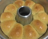 Foto langkah ke 3 dari resep Roti sobek.