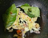 Foto langkah ke 1 dari resep Gule Ikan Bumbu Iris.