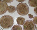 A picture of step 4 of Stuffed onion pokora.