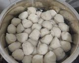 Foto langkah ke 1 dari resep Sup Bakso Sayuran.