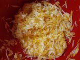 Csirkés-cukkinis spagetti zöldfűszerekkel bolondítva