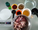 รูปขั้นตอนการทำที่ 1 ของ ซี่โครงหมูตุ๋นน้ำผึ้ง