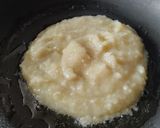 Foto del paso 2 de la receta: Arepas🫓de yuca rellenas de queso🥯🌽🧀