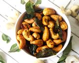 A picture of step 3 of Masala kaju.