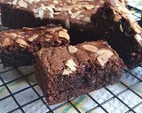 Foto langkah ke 5 dari resep Fudge brownies with shiny crust.