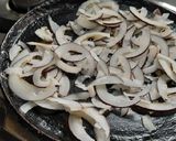 A picture of step 2 of Nagpuri Spicy sawji masala egg curry.