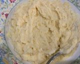 รูปขั้นตอนการทำที่ 5 ของ มันบดชีส (Cheesy Mashed Potato) 🥔🧀🧂🥛