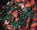 Foto del paso 4 de la receta: Salchicha para asar con espinacas