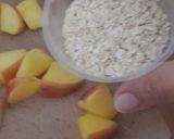 Foto langkah ke 3 dari resep Yogurt Apple Crumble.